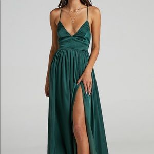 Emerald Showpo Maxi Dress NWT!!
